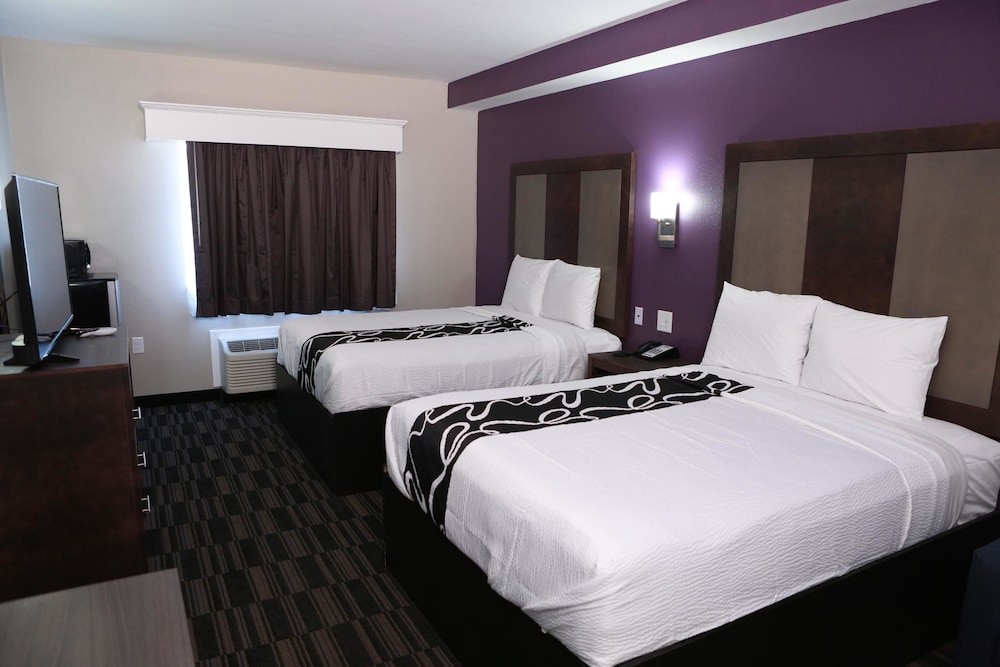 Home Inn And Suites 17/49