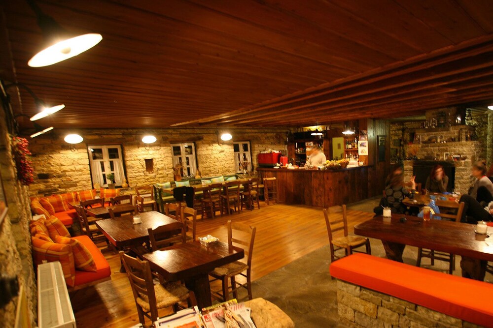 Papaevangelou Hotel 49/66