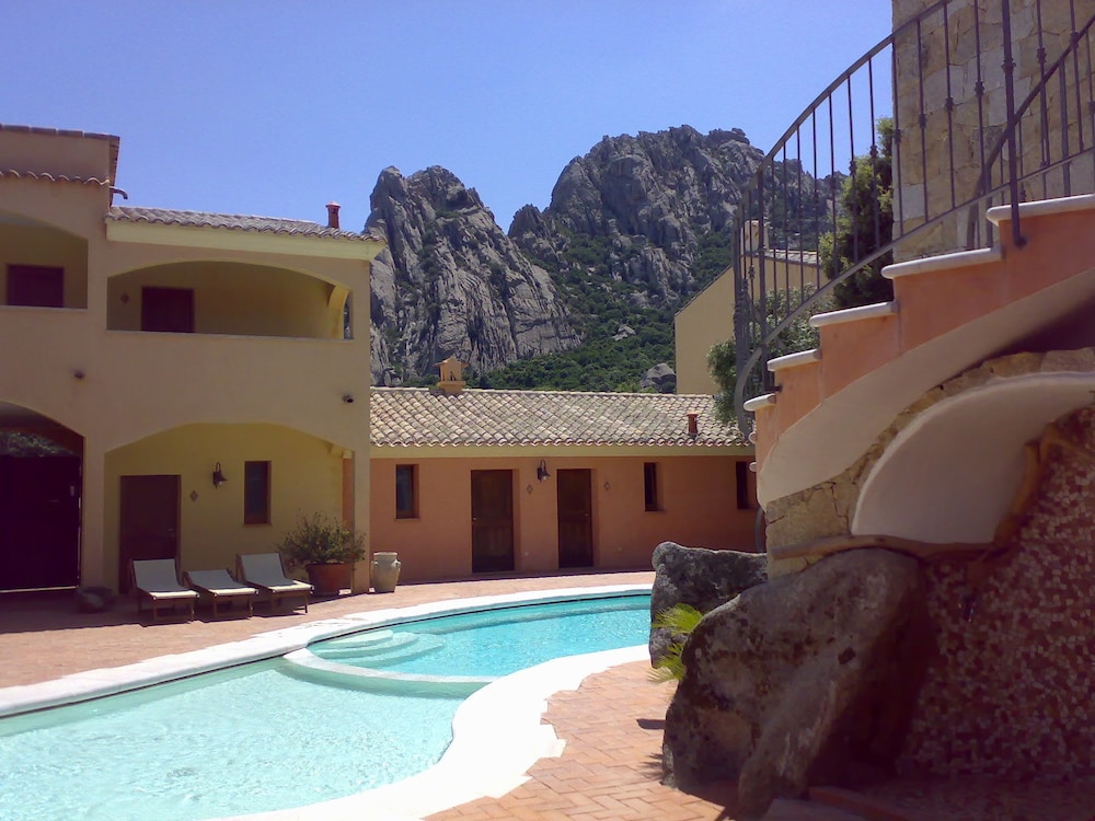 Hotel San Pantaleo 24/29