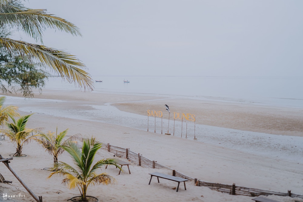 Sand Dunes Chaolao Beach Resort 48/50