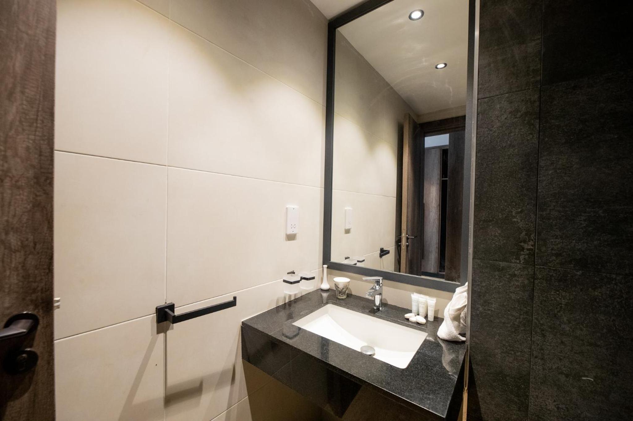 Sincerely Yours Suites & Serviced Apartments 56/56