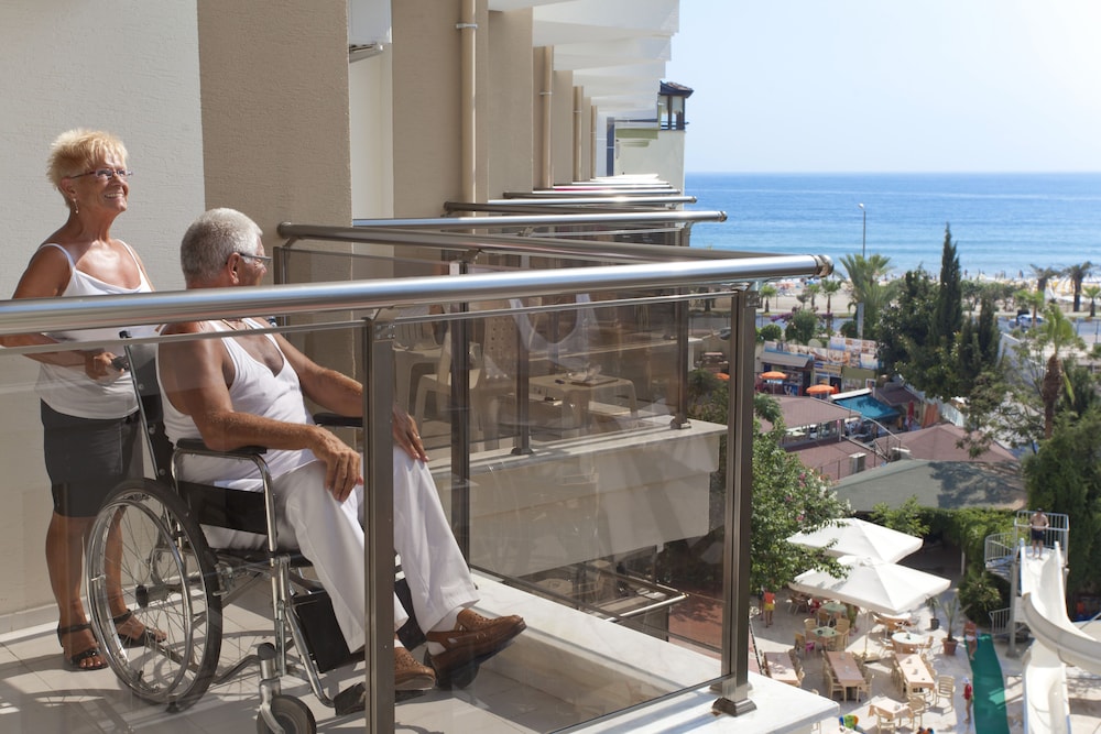 Monte Carlo Hotel 11/50