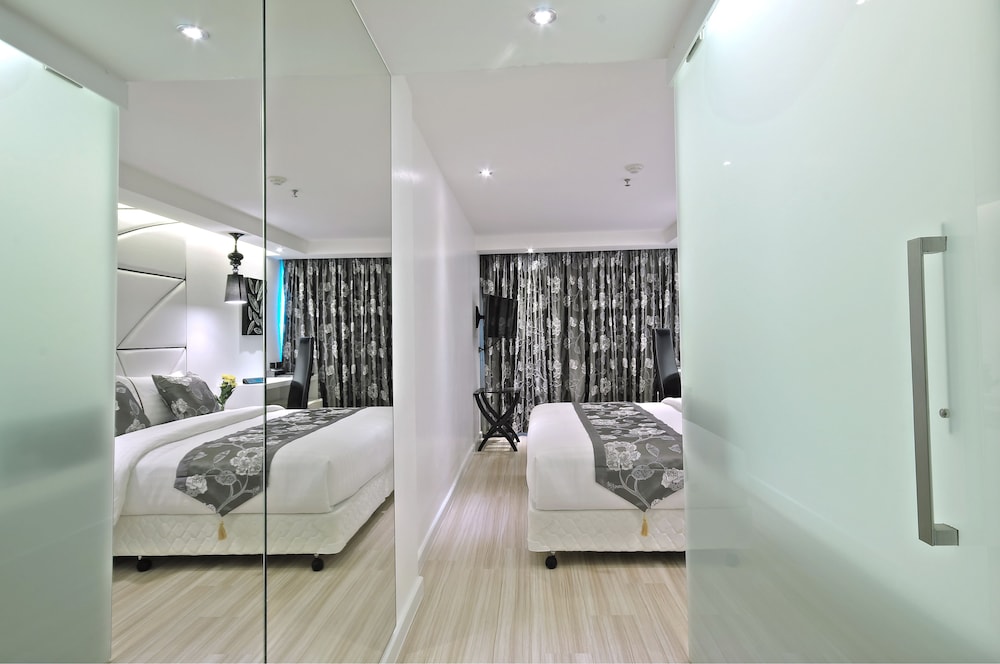 S Sukhumvit Suites Hotel 29/57