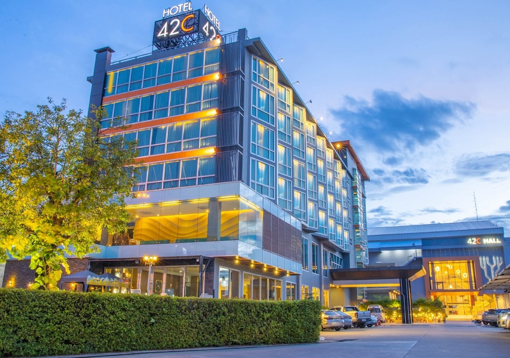 42C The Chic Hotel 4/49