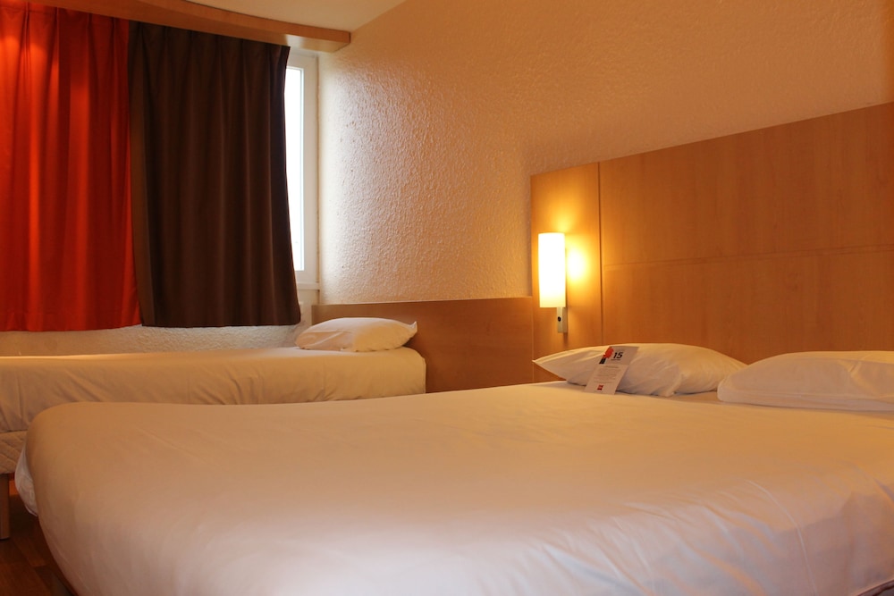 Ibis Dijon Sud 24/63
