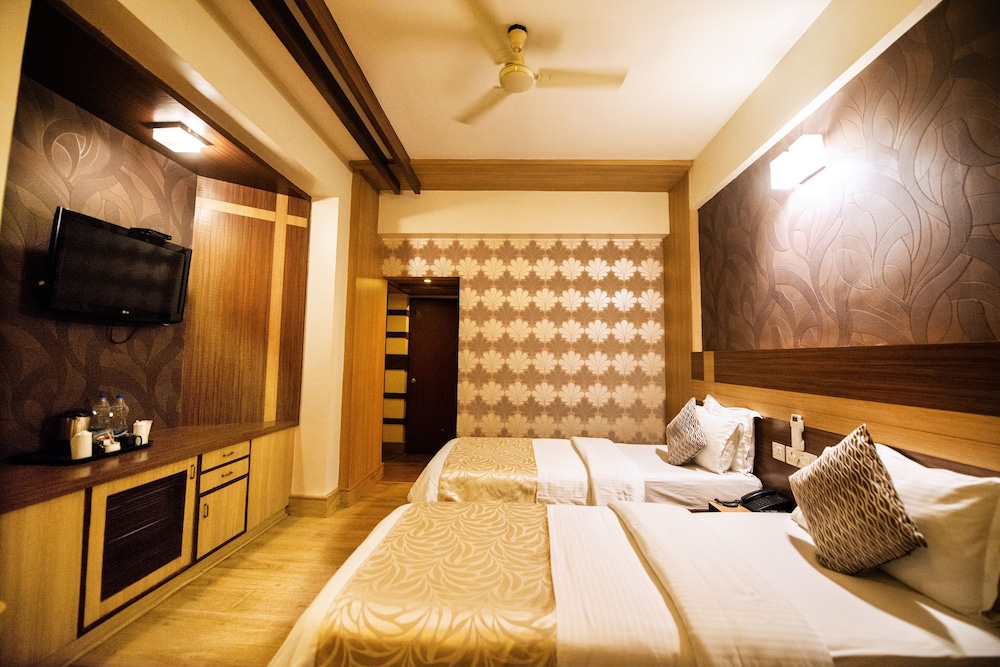 Hotel Bangalore Gate 24/81
