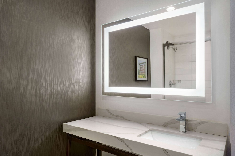 La Quinta Inn & Suites by Wyndham Denver Parker 46/50