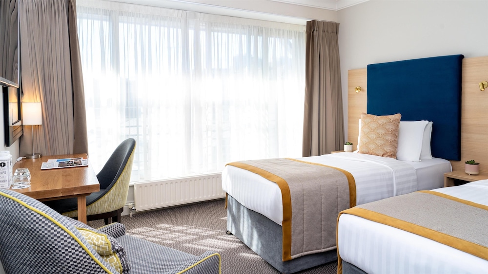 RENOVATED, TWIN BEDS