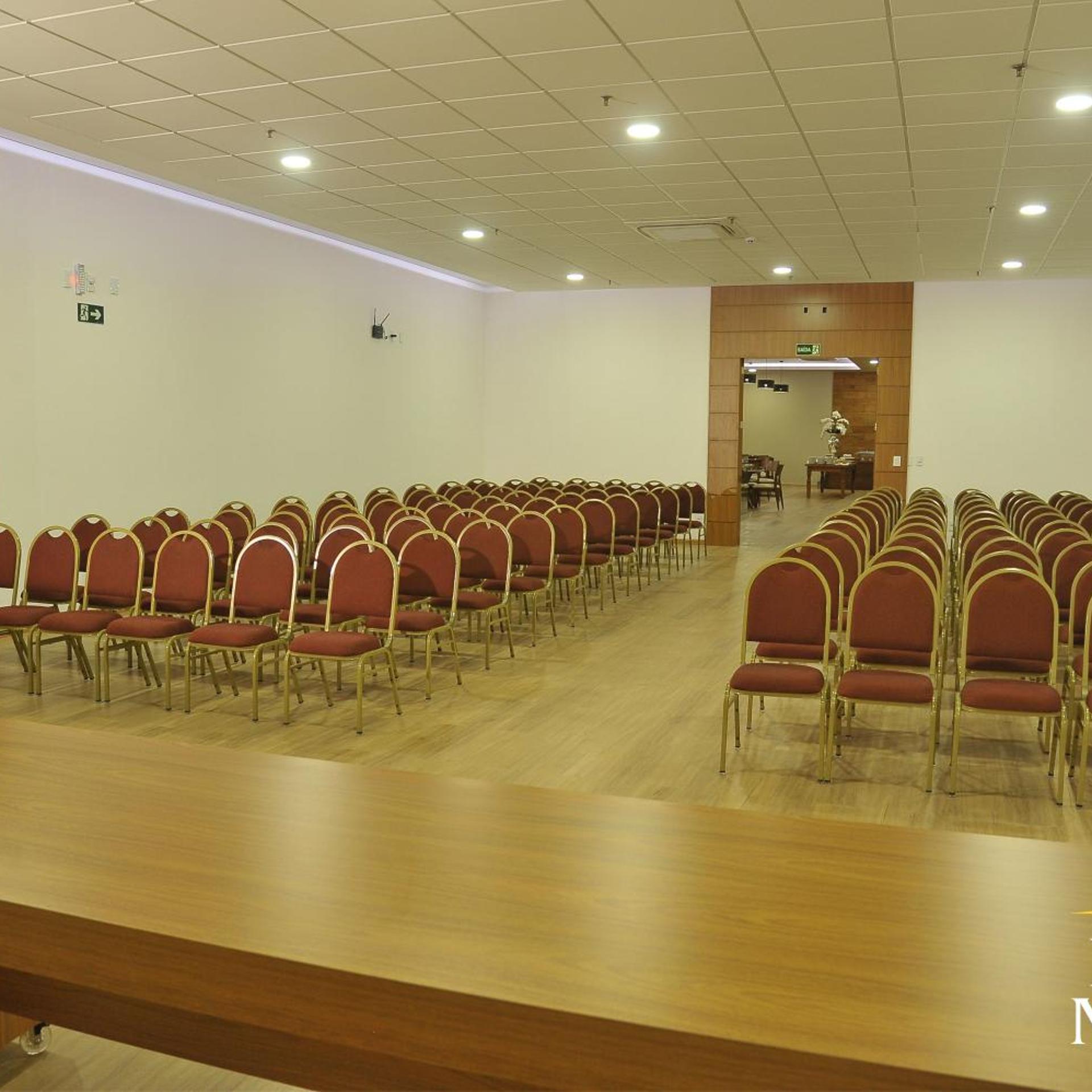 Maestro Premium Hotel 44/54