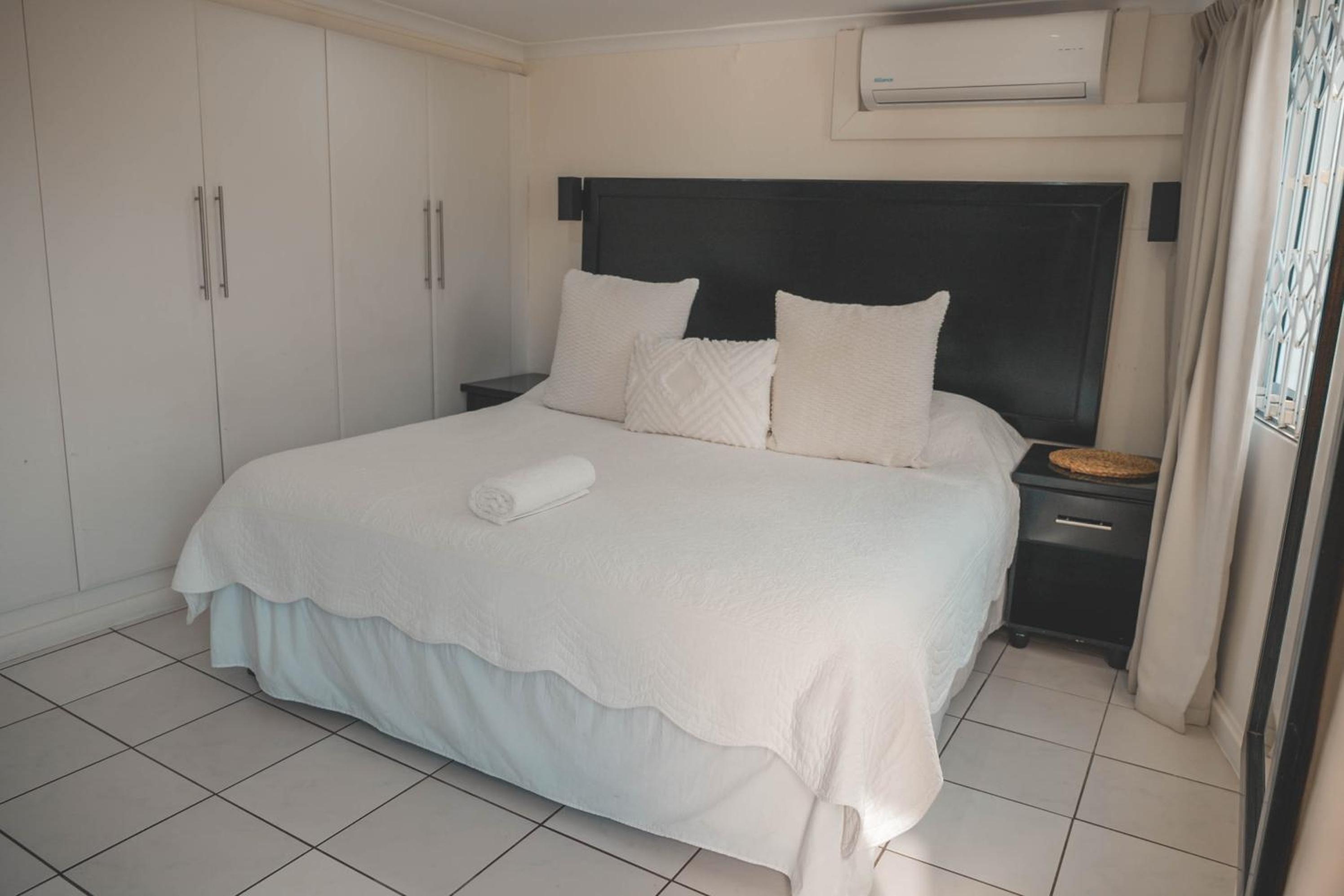 Room, Double Bed