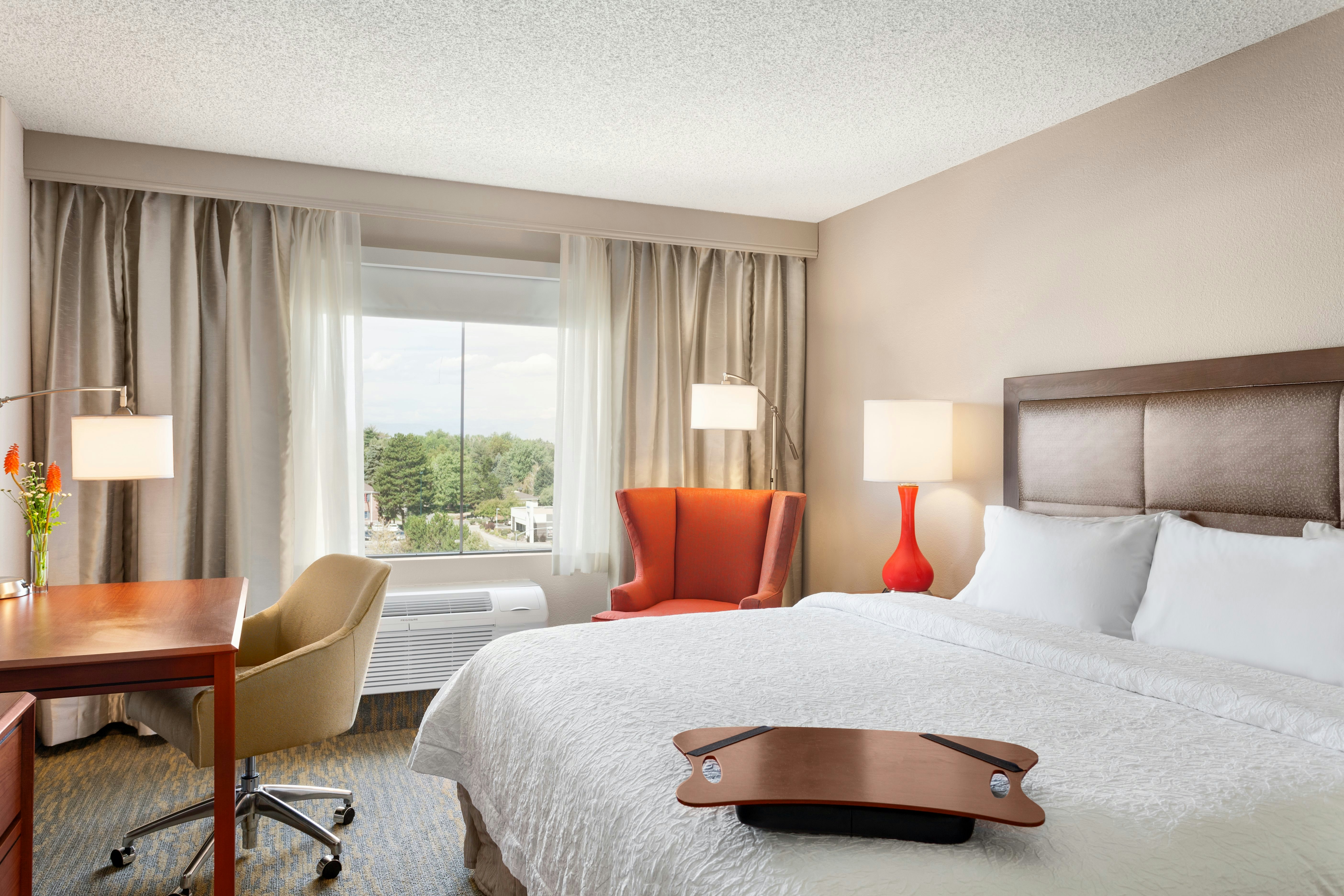 Hampton Inn & Suites Denver-Cherry Creek 4/15