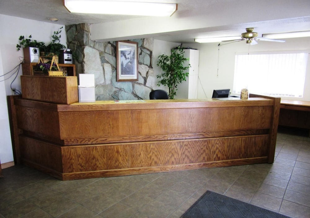 Yellowstone Country Inn 6/48