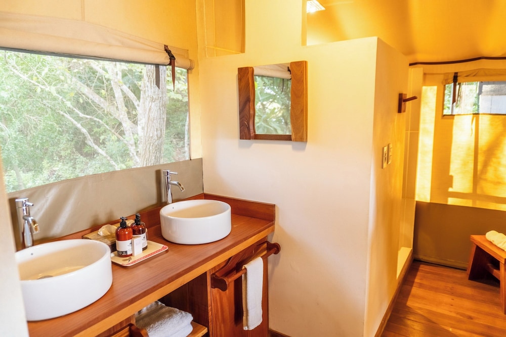 Isla Chiquita Glamping Hotel 49/50
