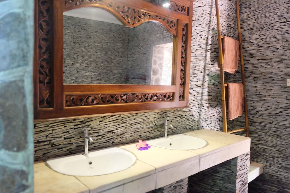 Villa Boreh Beach Resort And Spa 61/64
