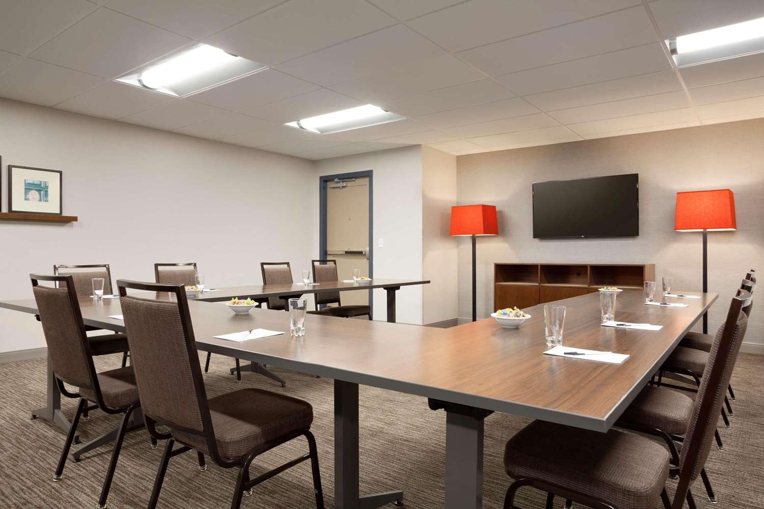 Country Inn & Suites By Radisson Asheville River Arts District 24/28