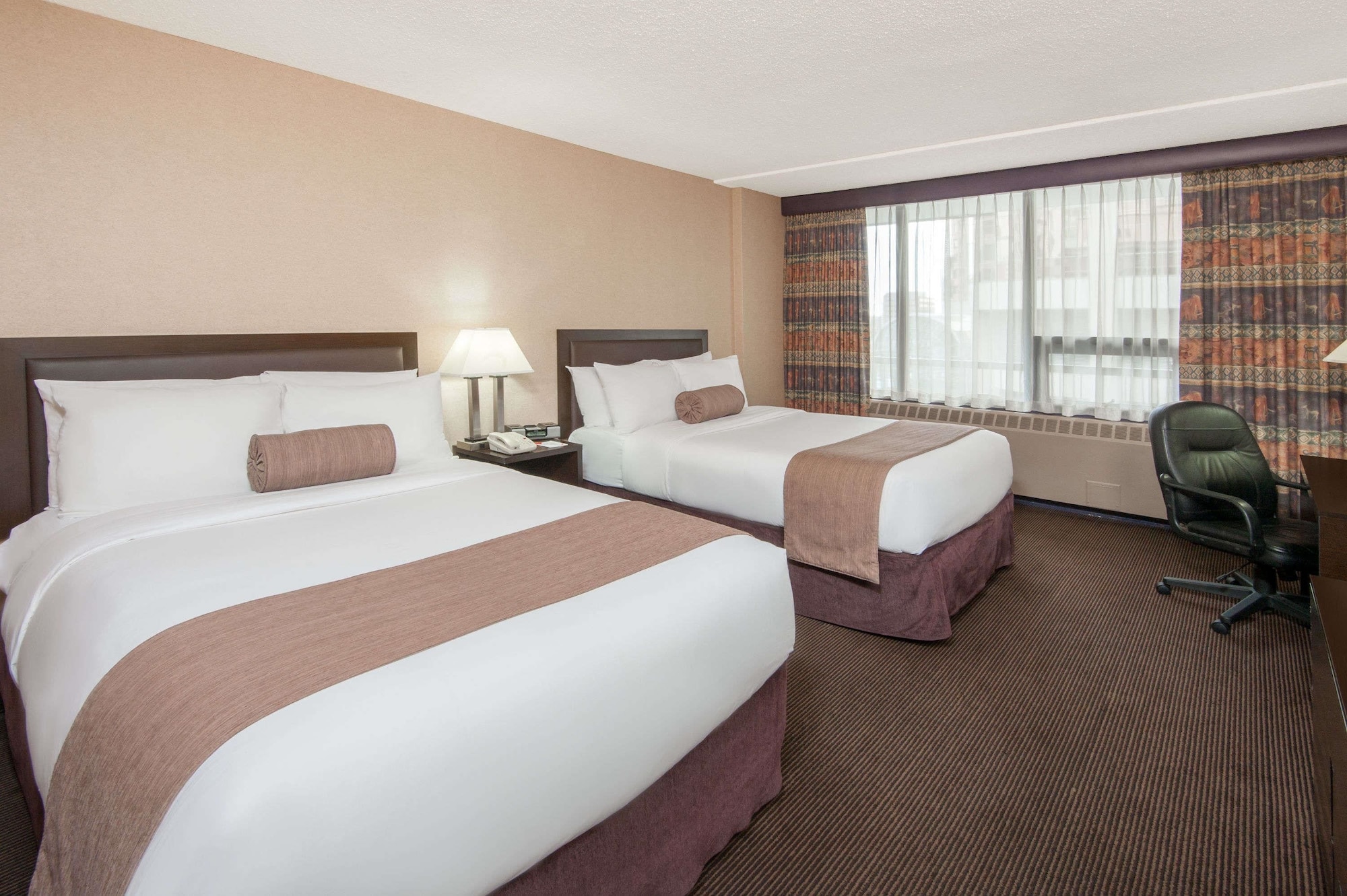Room, 2 Double Beds, Pool Access