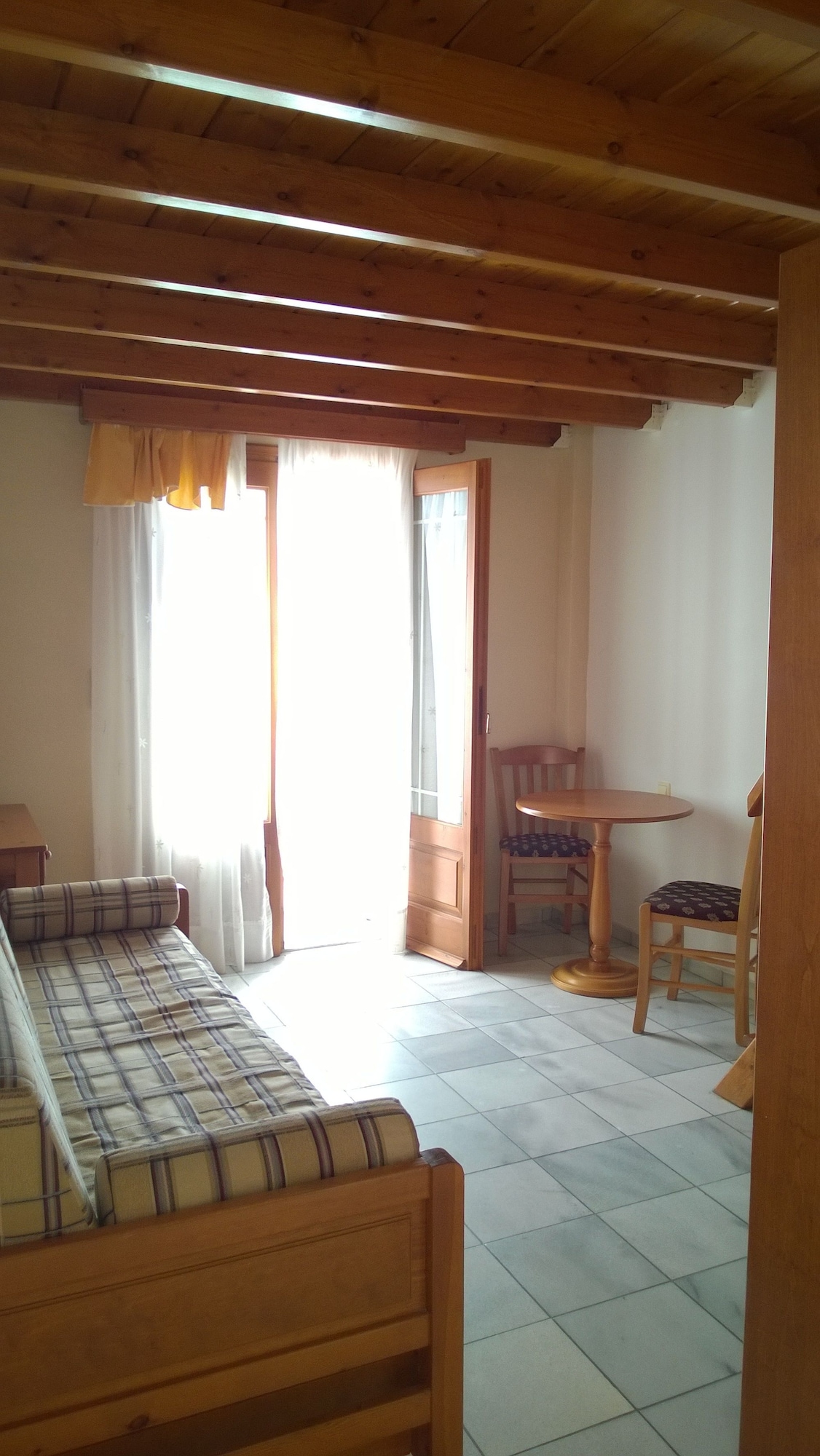 Maisonette, Queen Bed, Sofa