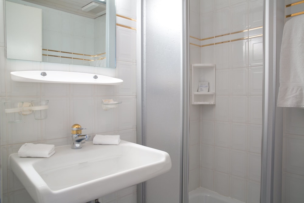 Helvetia Intergolf Hotel And Aparthotel 30/70