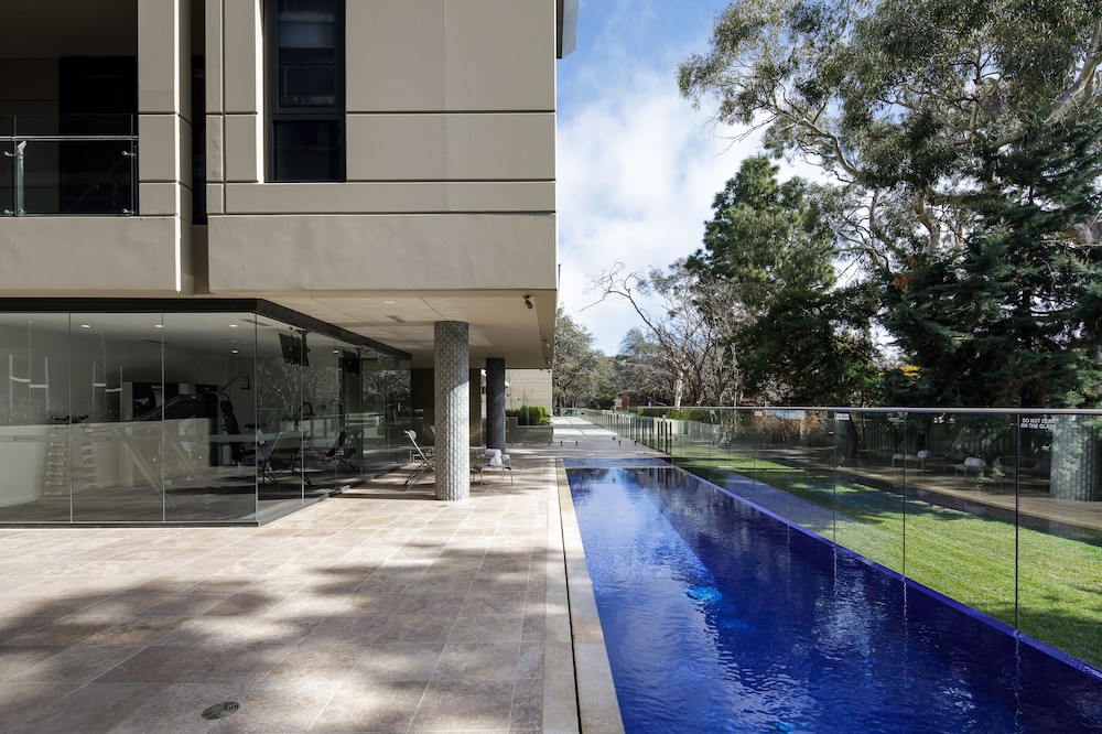 Knightsbridge Canberra 26/61