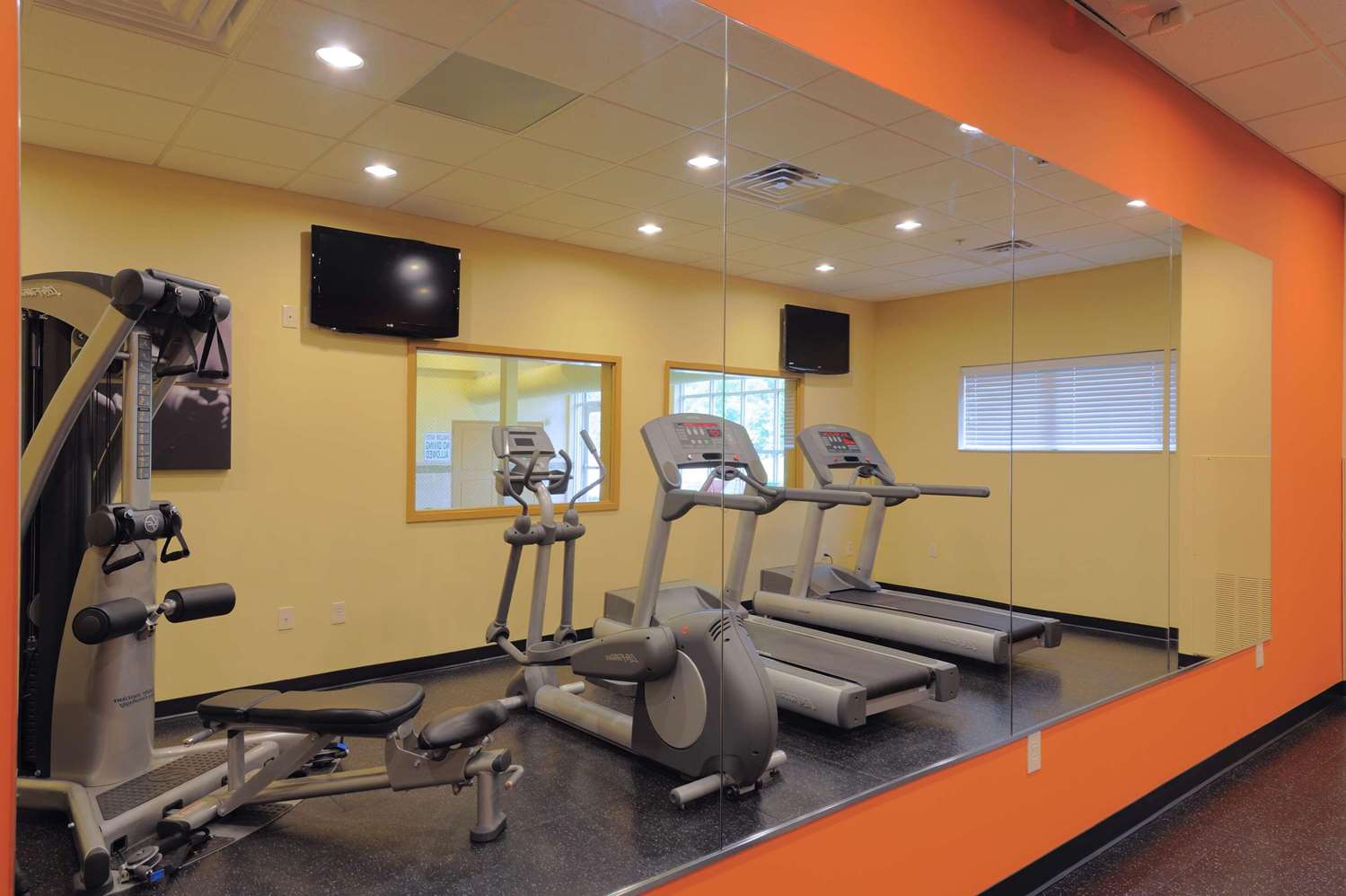 Country Inn & Suites By Radisson, Columbia At Harbison, SC 10/23