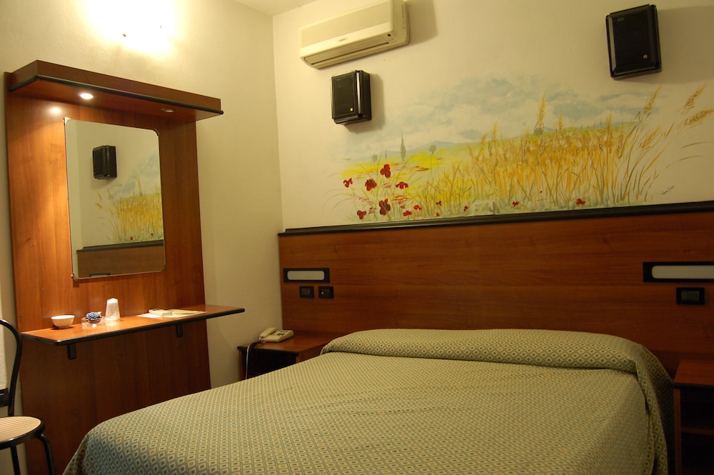 Leonardo Hotel 33/63