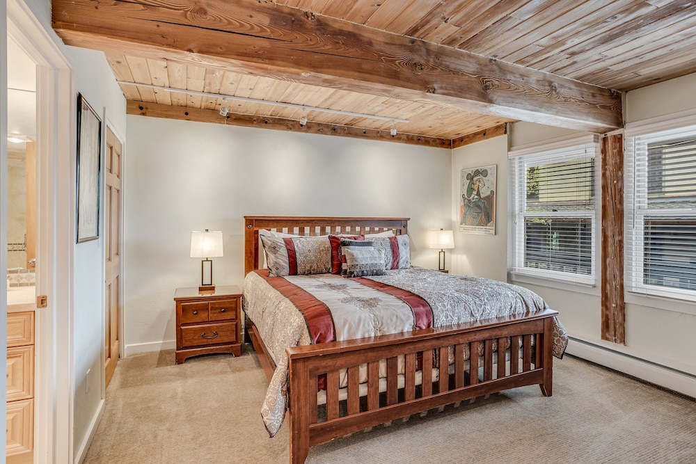 Laurelwood A Destination Residence 22/76