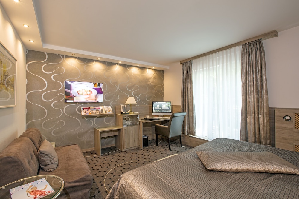 Best Western Premier Hotel An Der Wasserburg 30/68