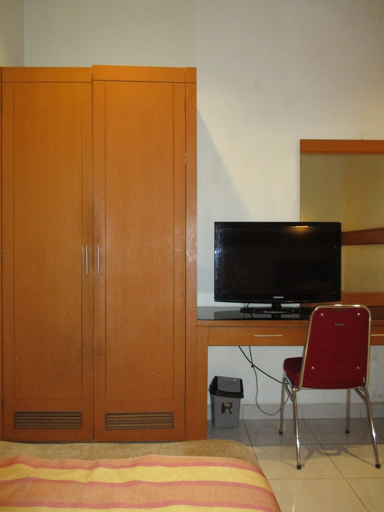 Hotel Caravan 48/49