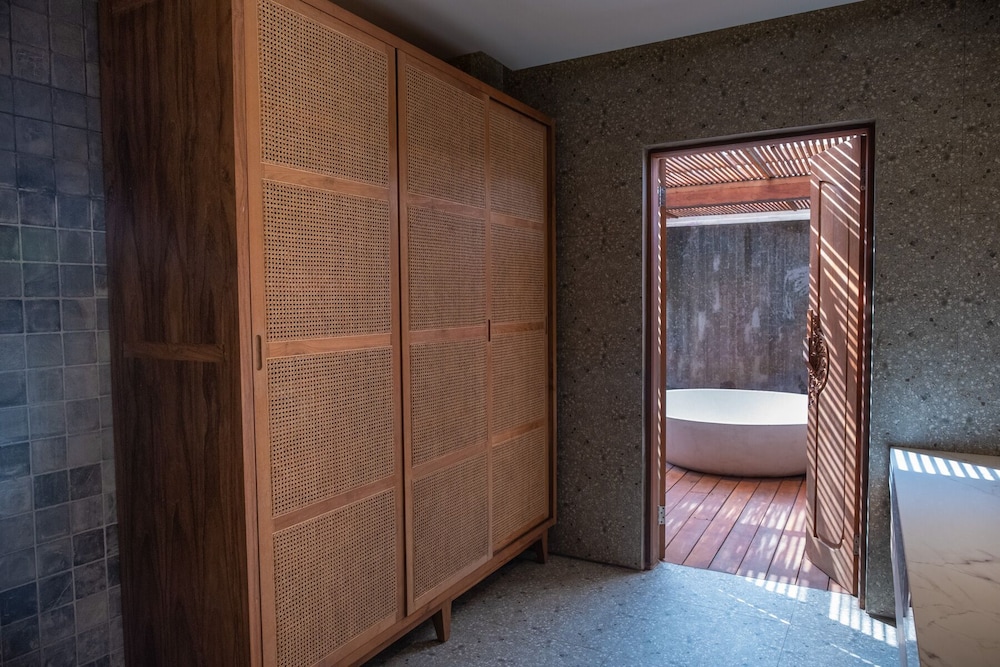 Tegal Sari Accommodation 49/50