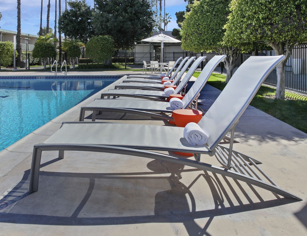The Anaheim Hotel 41/74