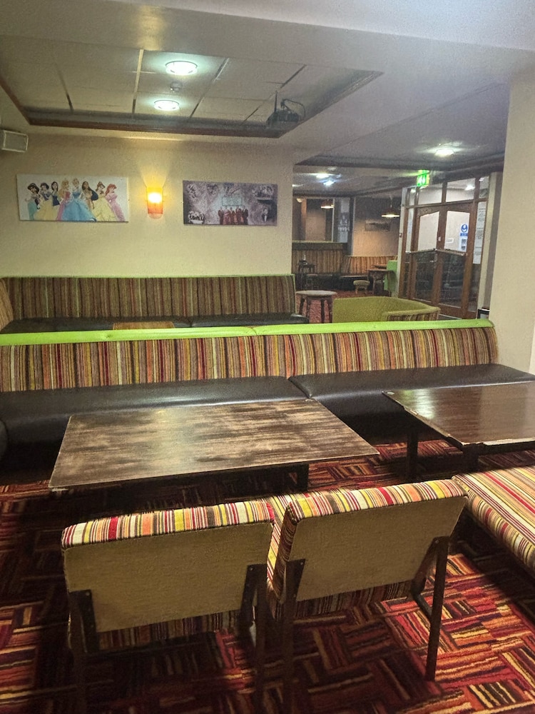 The Lawton Hotel 33/50