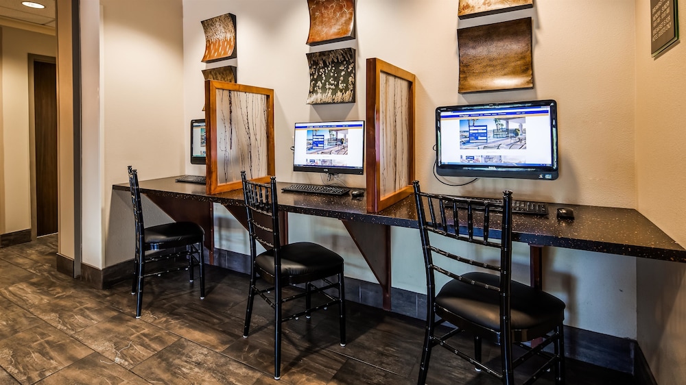 Best Western Plus Cotton Tree Inn 40/44