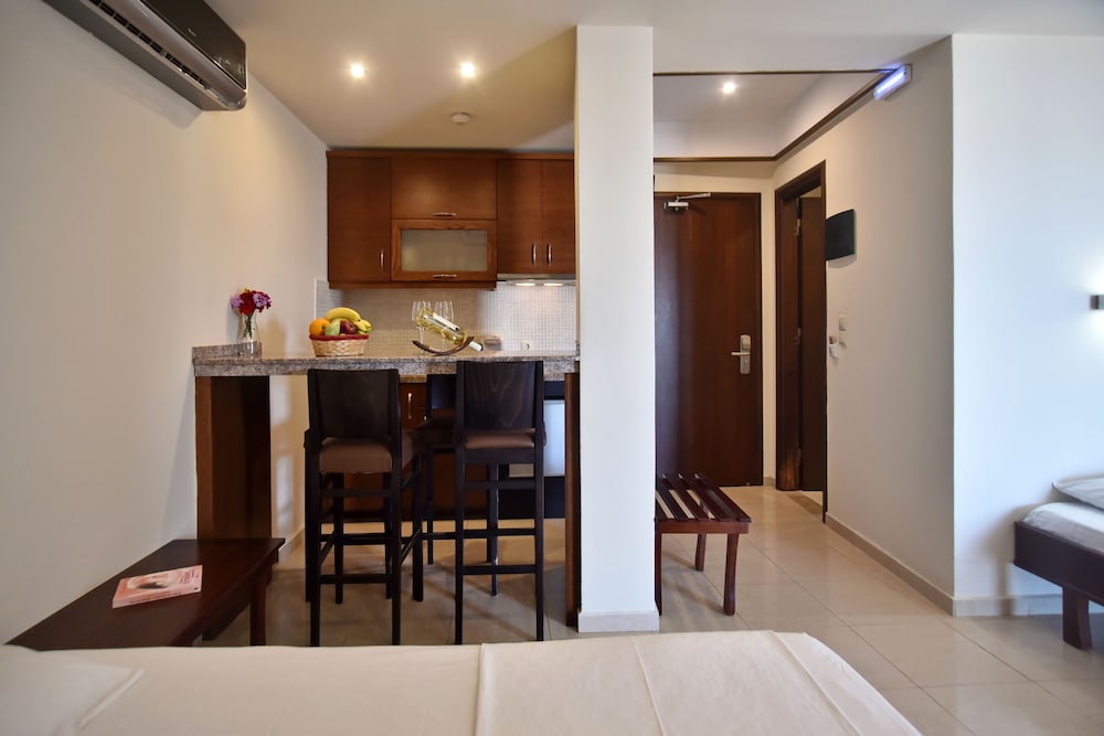 24 Seven Boutique Hotel 28/45