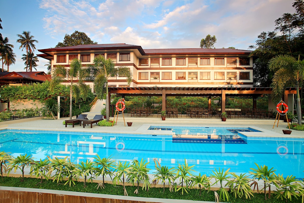 Hotel Tropika 7/49