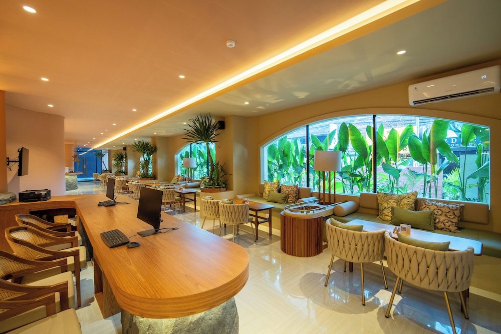 TS Suites Seminyak Bali 33/45