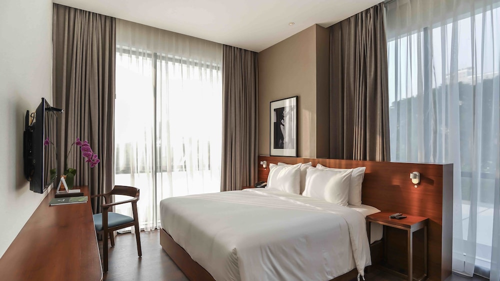 Veranda Serviced Residence @ Puri 21/74