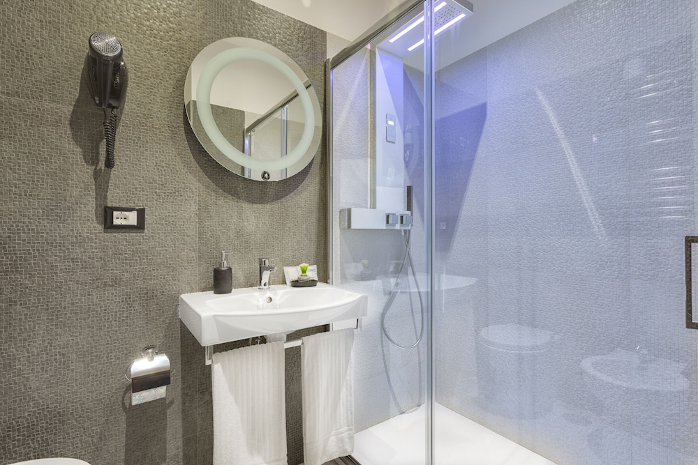 Excellence Suite 65/70