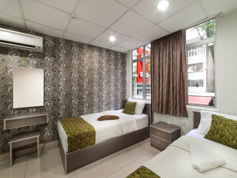 LaComme Inn 28/74