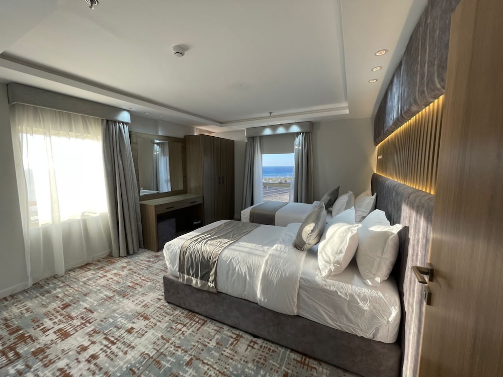 Sweet Land Hotel 18/63