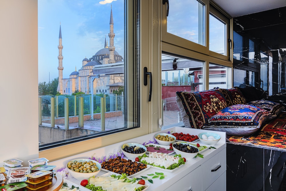 Eastanbul Suite 46/57