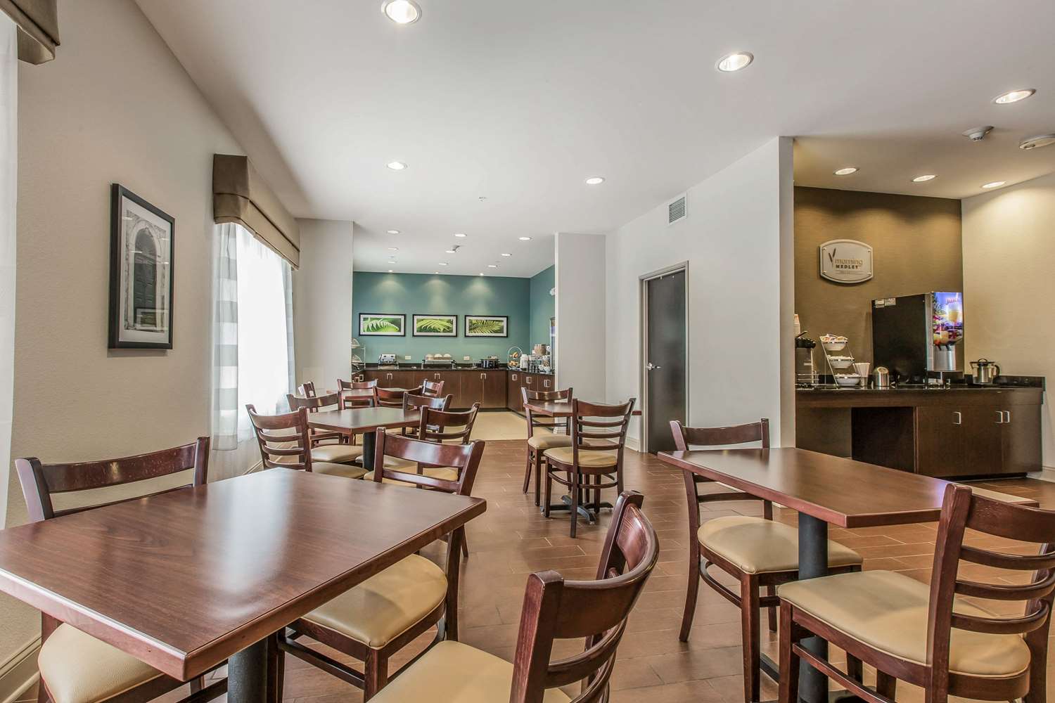 restaurant cafeteria