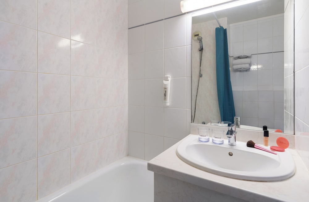 Kyriad Mulhouse Nord - Illzach 47/50