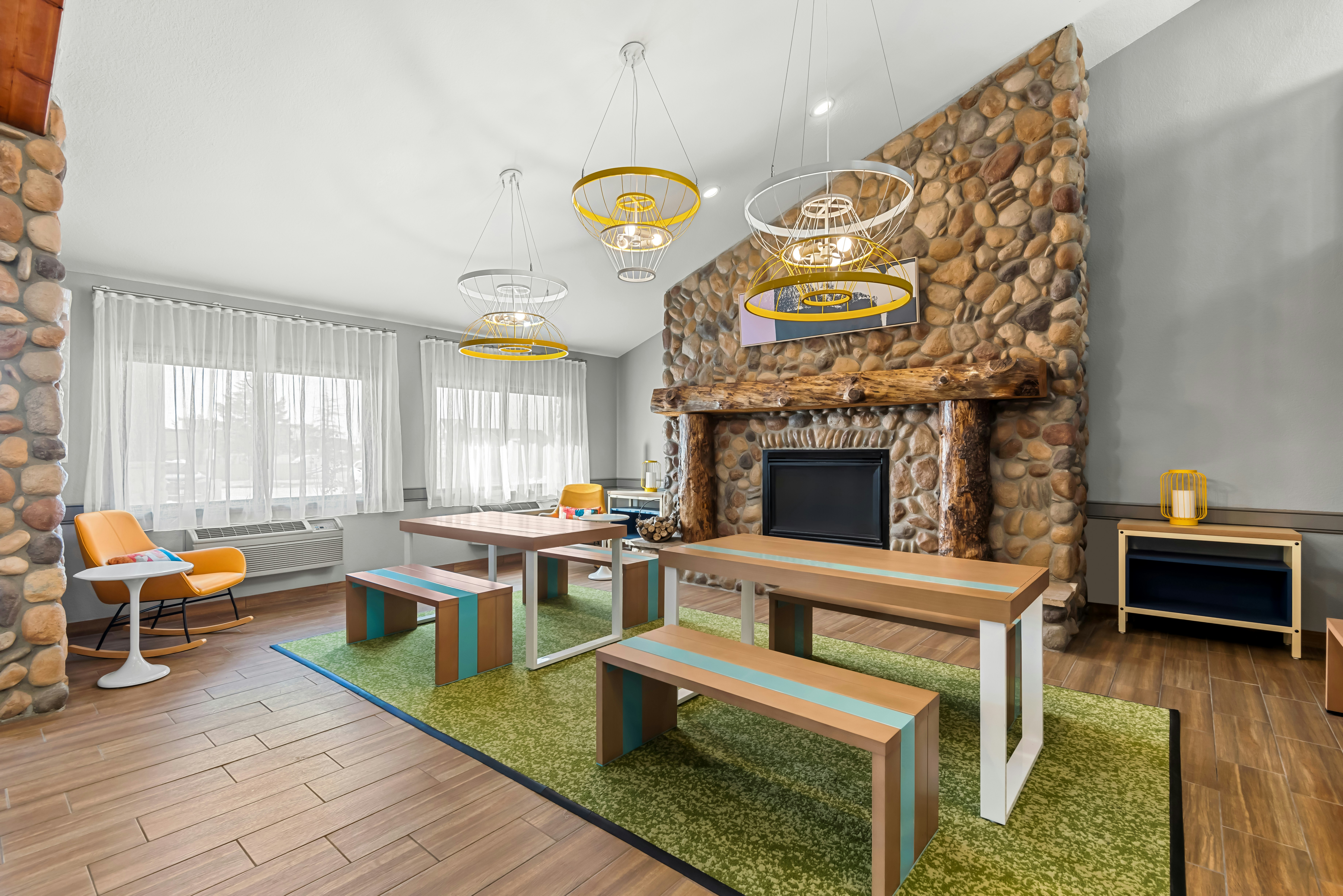 Spark by Hilton Cedar Falls 15/18