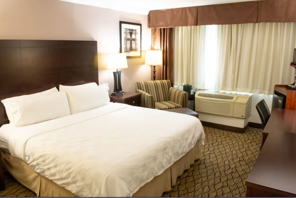 Executive Inn - Fort Lee 14/44
