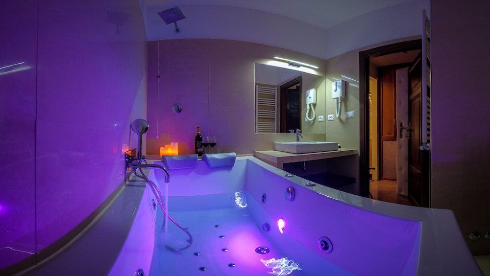 Navona Central Suites 47/50