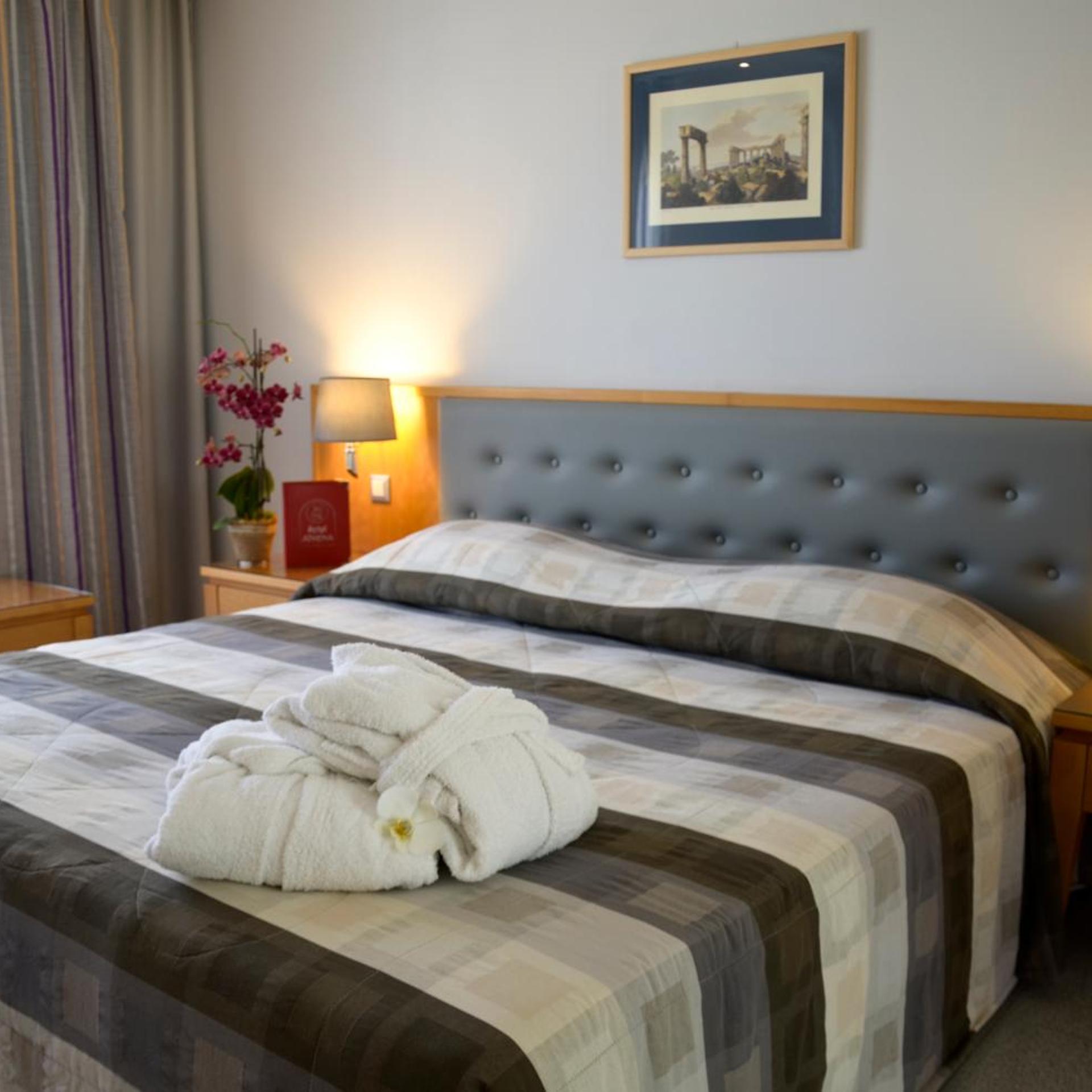 TWIN/DOUBLE ROOM