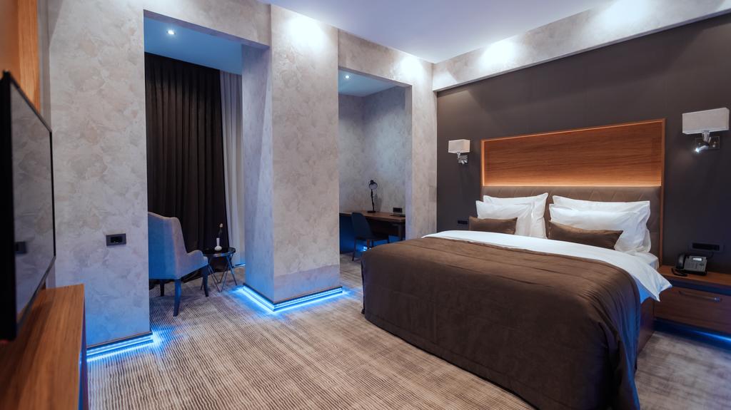 Room at Midtown Hotel Baku, BAKU