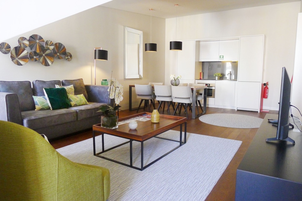Lisbon Finestay 8 Building 25/50