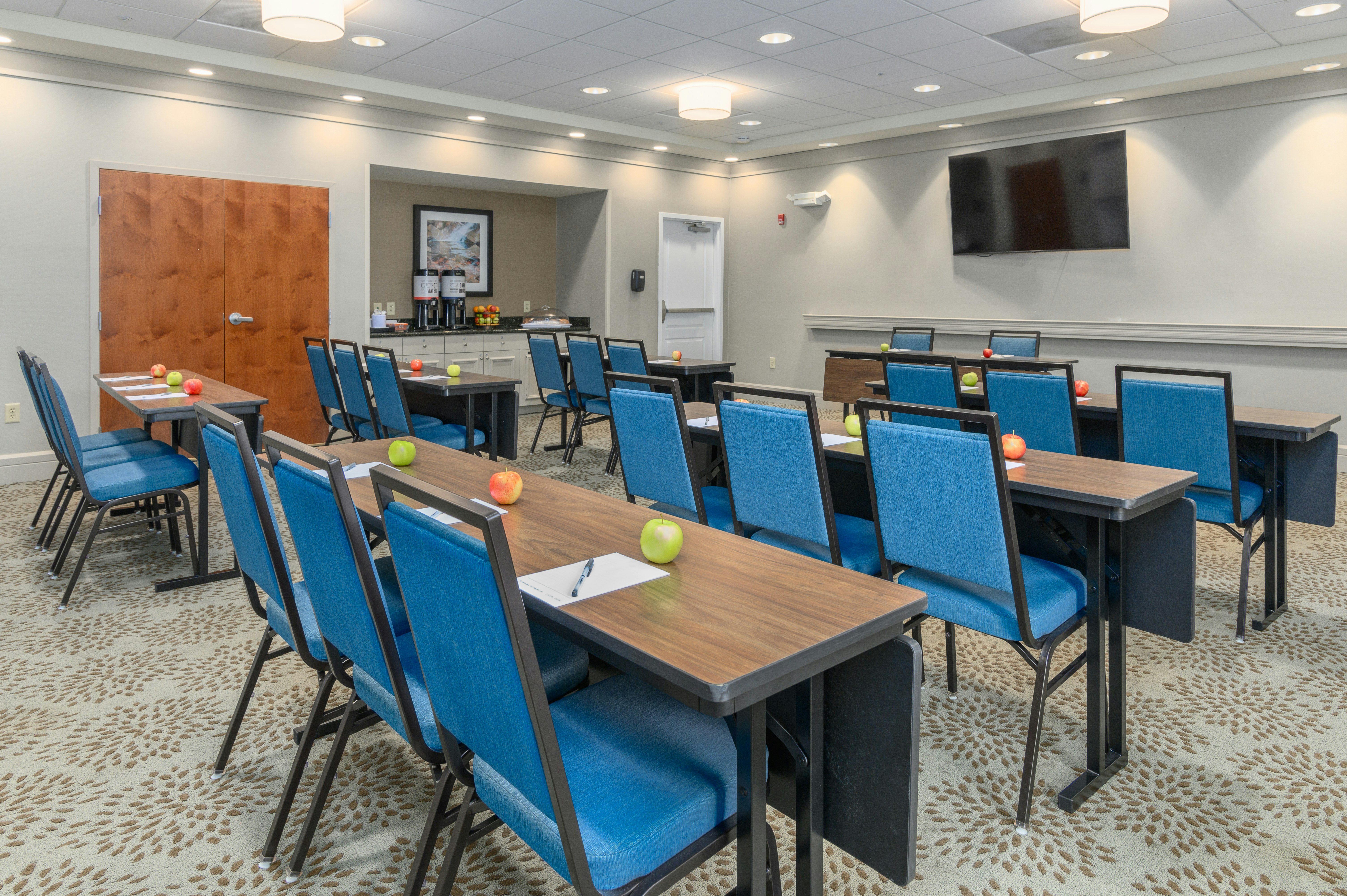 Hampton Inn & Suites Hartford - Manchester 50/61