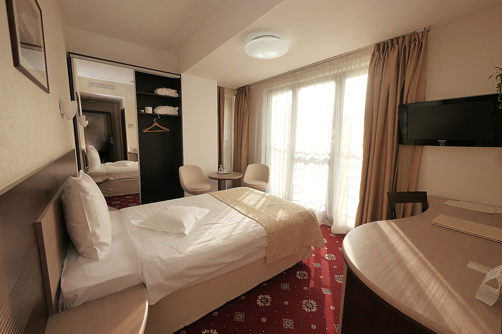 ROOM, SINGLE, SINGLE BED